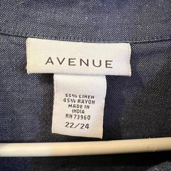 🐻Size 22/24W - Avenue - Denim Blue Half Sleeve Button-Down - Linen/Rayon Mix - Picture 2 of 6